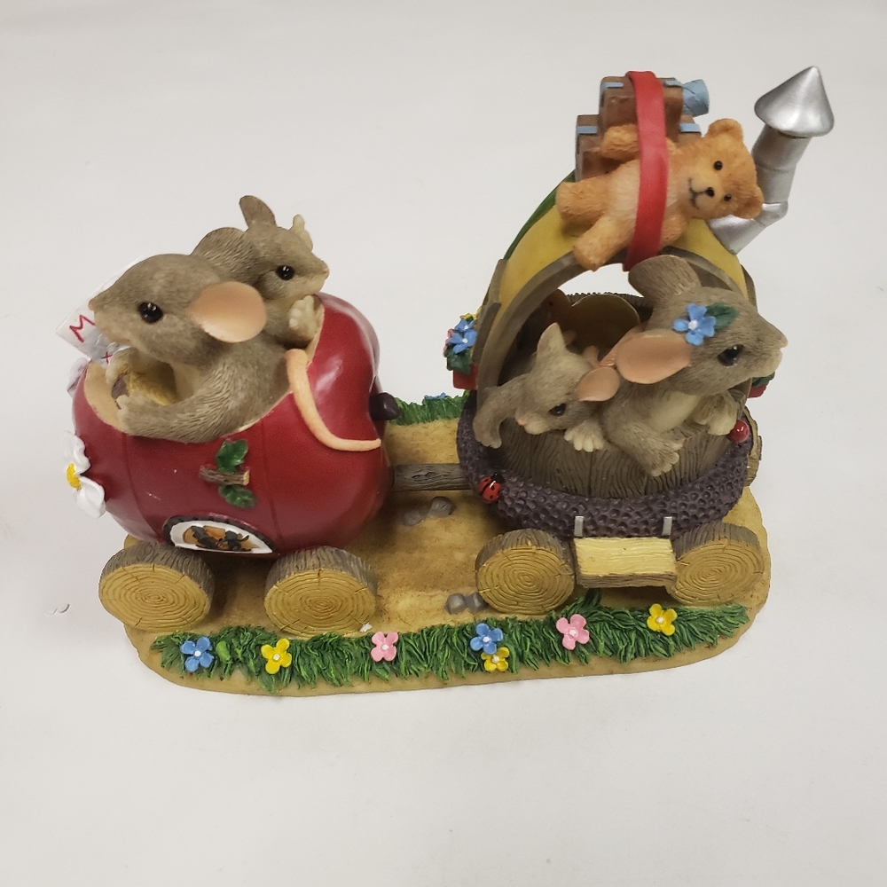 Charming Tails Expo Bound Figurine With Box